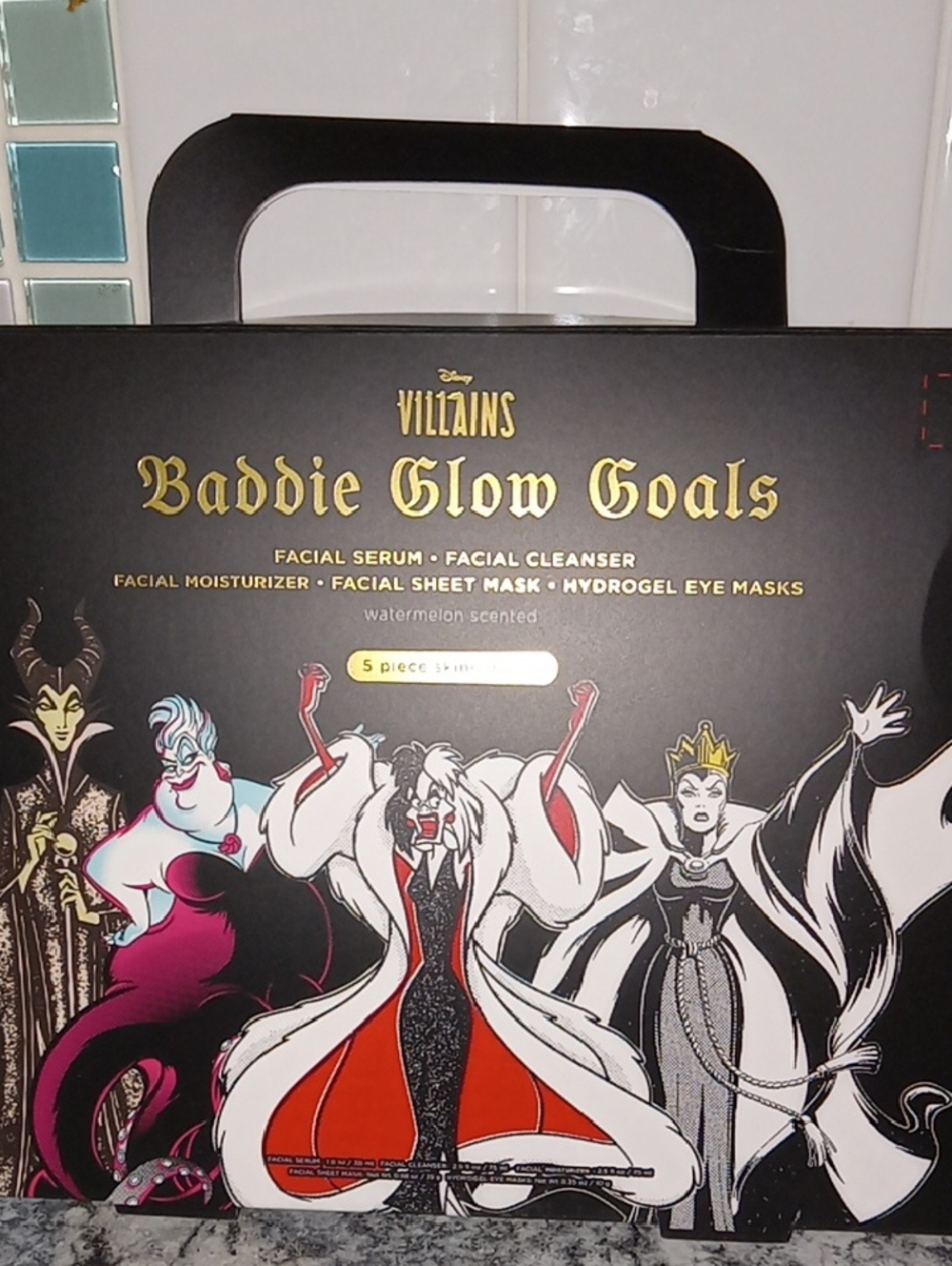 Baddie Glow Goals Facial Skincare Set - Watermelon Scented (Black/Red)
